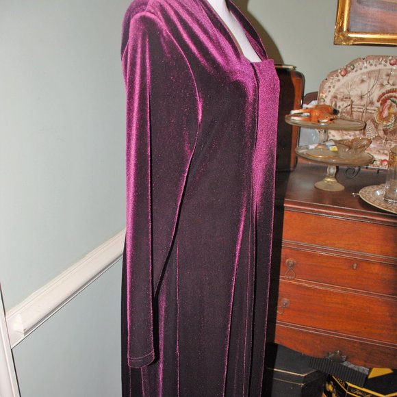 New Coldwater Creek Velvet Holiday Perfect Dress - Picture 4 of 6